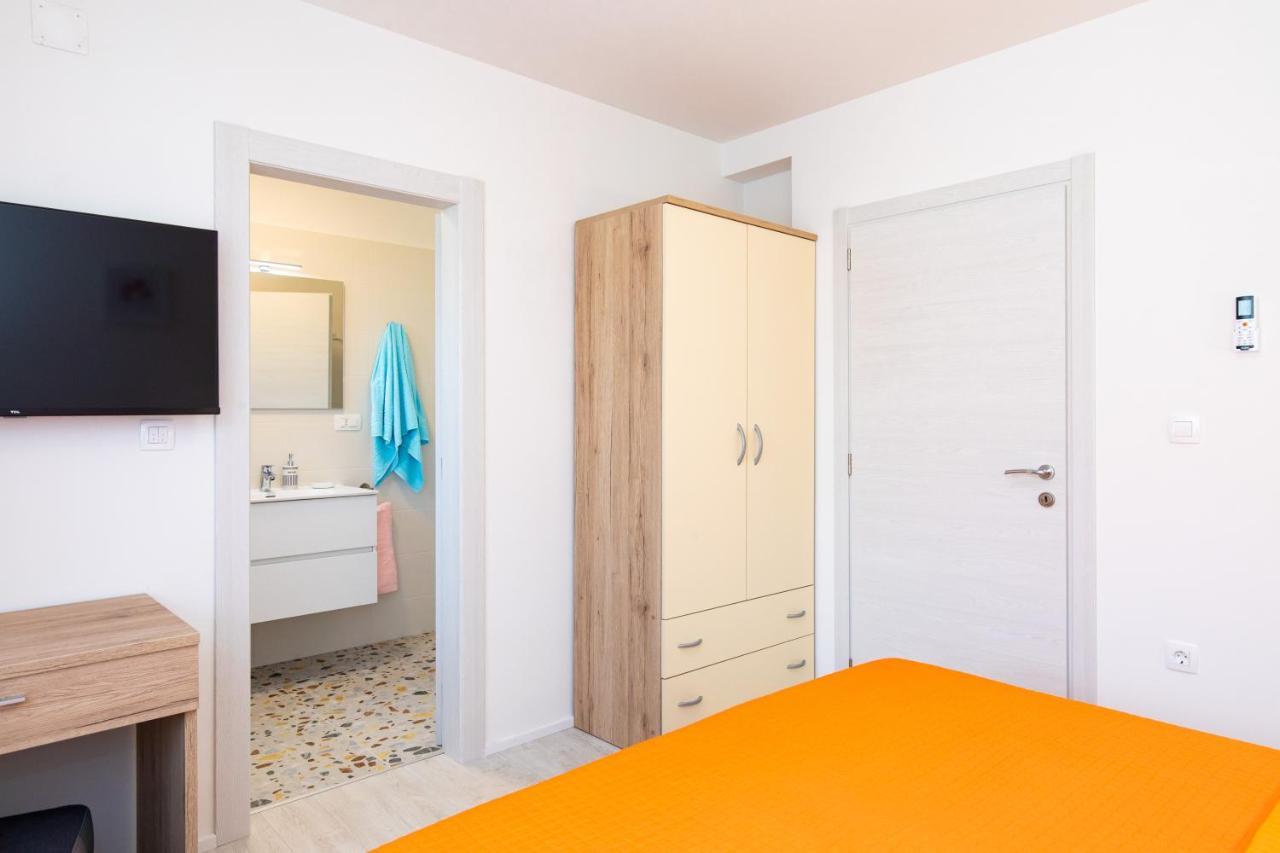 Apartman Ivona U Prizemlju Malinska Exterior foto